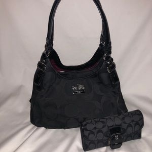 EUC Authentic Coach Phoebe Black bag with Wallet!